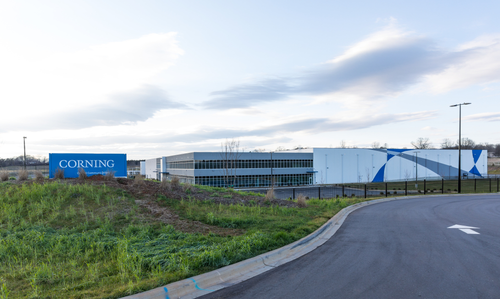Corning Stock Sinks Despite Earnings Beat
