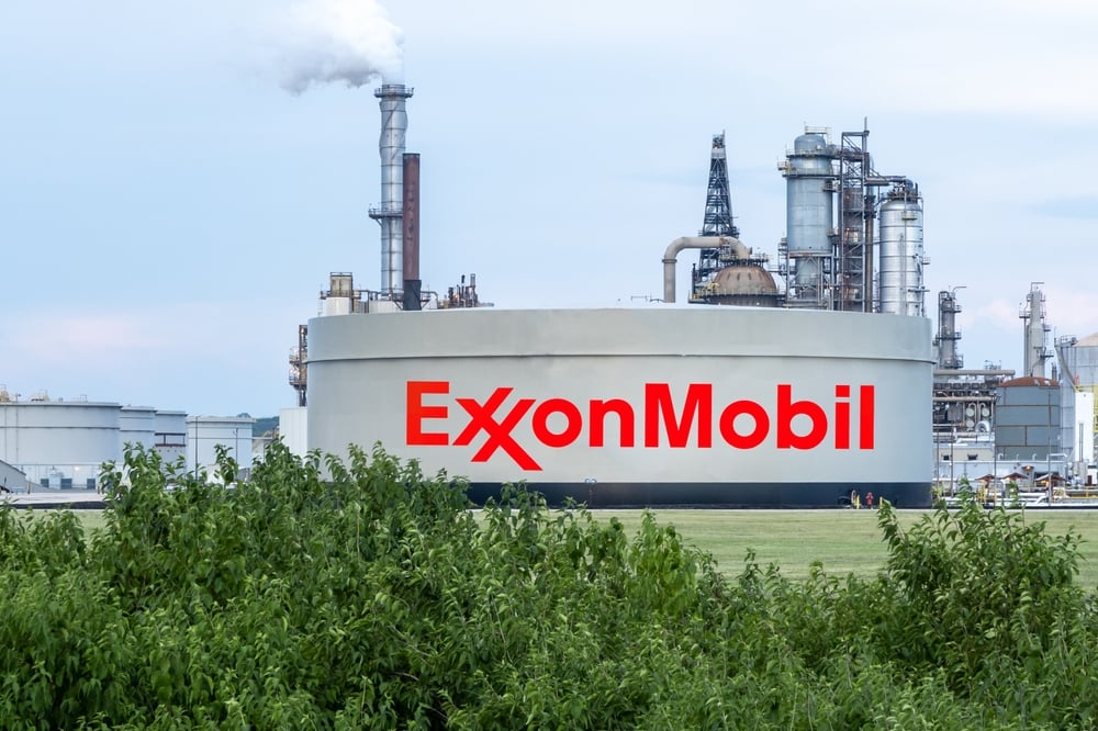 Exxon Posts Best Earnings in Years, Stock Still Falls