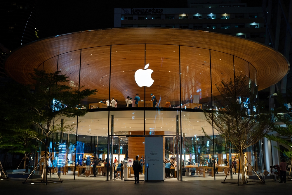 Apple Develops In-House AI Model for China
