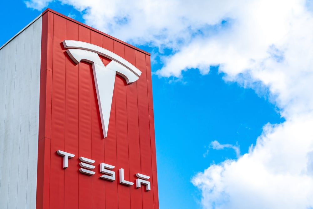 Tesla Stock Rises, But 5-Day Streak Masks Risks