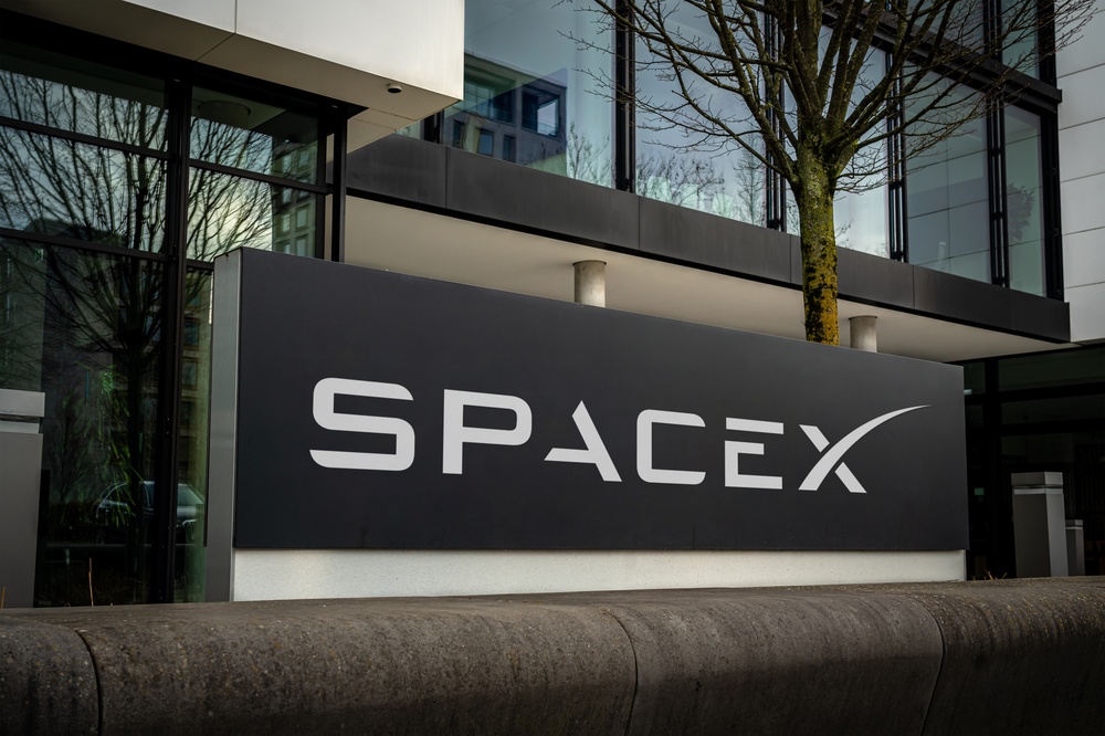 SpaceX Stock Falls Again Ahead of Earnings